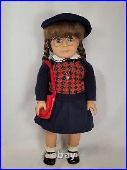 1986/1987 Big Tooth White Body Molly Pleasant Company American Girl Doll with Meet