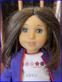 2008 American Girl Doll Truly Me, dark brown short hair blue eyes AG outfit