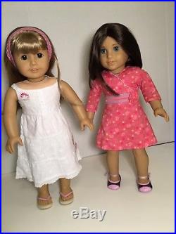 AMERICAN GIRL DOLLS GWEN & CHRISSA Doll Of Year 2009 Lot