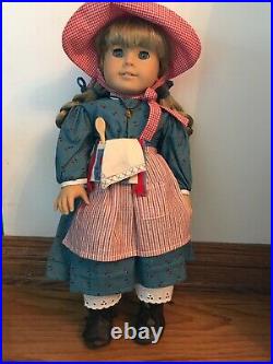 AMERICAN GIRL DOLL KIRSTEN RETIRED, ORIGINAL PLEASANT COMPANY EXCELLENT With Stand