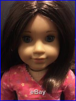 American Girl Chrissa 2009 with friends Sonali & Gwen Great Condition