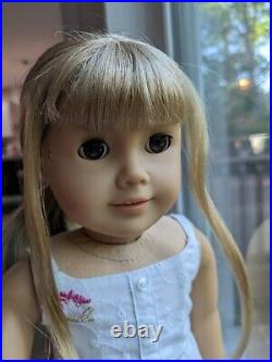 American Girl Doll Gwen Thompson Friend of GOTYChrissa & Sonali Retired -EUC
