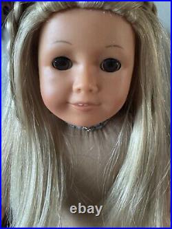 American Girl Doll Kailey 2003 w Meet Outfit, Book, and OG. Box, See description