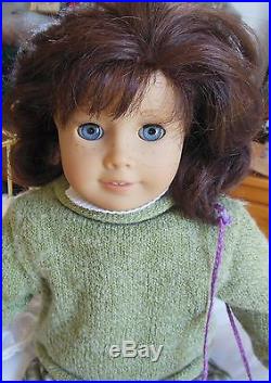 American Girl Doll Lindsey-First Girl of the Year-Blue Eyes, Brown Hair/Access