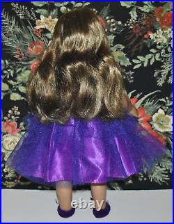 American Girl Doll Lot 2 withBrown Hair Hazel Eyes & Brown Eyes withBaking Book
