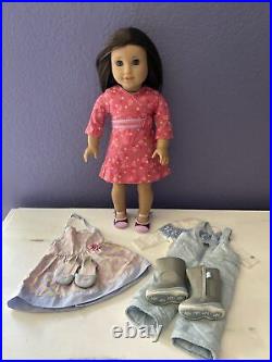 American Girl Doll of the Year 2009 Chrissa and 2 Extra Outfits