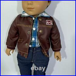 American Girl Logan Everett 2014 Boy Doll 18 Brown Hair Grey Eyes with 2 Outfits