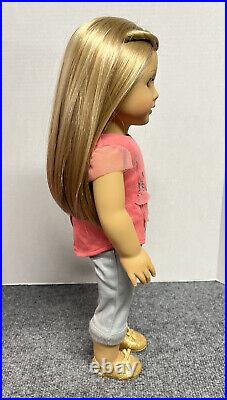 American Girl Of The Year Isabelle Palmer 18 Doll Displayed Only