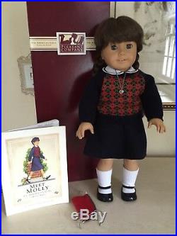 American Girl Pleasant Company WHITE Body MOLLY Historical Doll In BOX! RARE