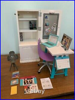 American Girl Z Yang Desk with Chair Playset Excellent Used Condition