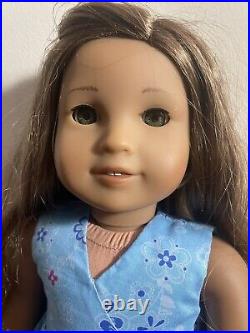 American girl Kanani Doll In Meet Outfit With Necklace Barrette&Book