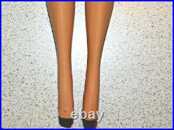Barbie VINTAGE Brunette LONG HAIR AMERICAN GIRL Bend Leg BARBIE Doll