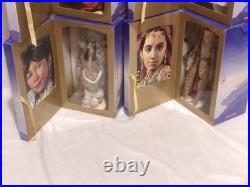 Girls Of Many Lands Dolls By American Girl 8 dolls Withboxes Books & display shelf