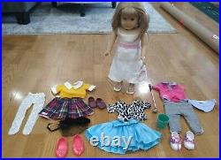 Gwen American Girl Doll 18 withadditional Outfits GUC NO Box/Book