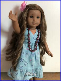 Kanani American Girl Doll of the Year 2011 and her hawaiian collection