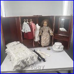 Original American Girl Doll Felicity Merriman with Murphy Bed Trunk and Clothing