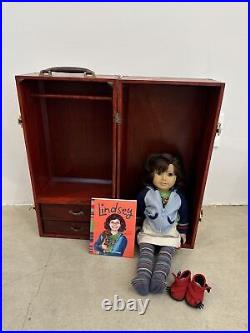 Rare American Girl Lindsey 18 Doll With Wardrobe Box Story Book Rare American Girl Lindsey 18 Doll With Wardrobe Box Story Book