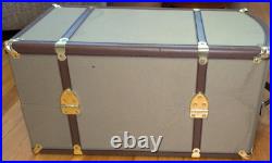 Vintage American Girl Doll Trunk withhangers