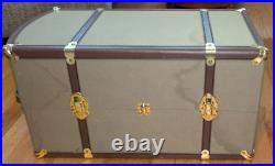 Vintage American Girl Doll Trunk withhangers